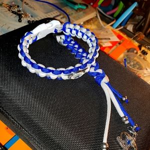 Paracord bracelet and keychains